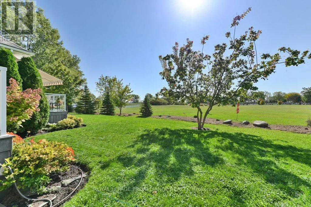 22 GRACEFIELD LANE