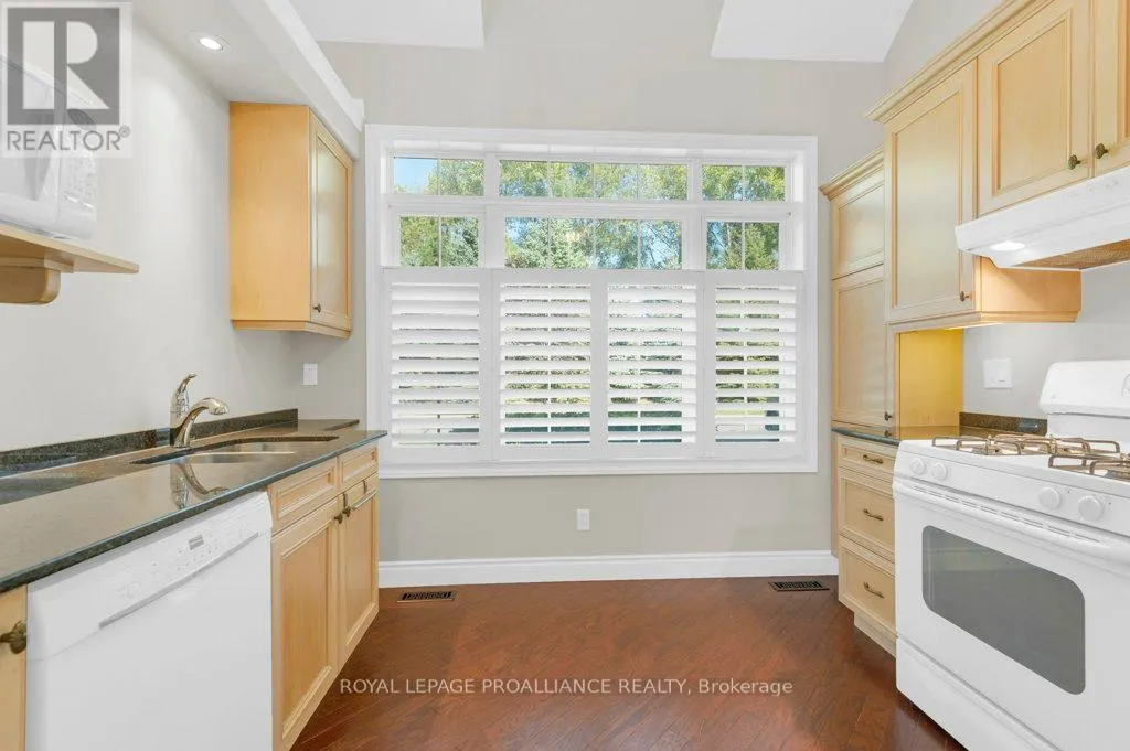 22 GRACEFIELD LANE