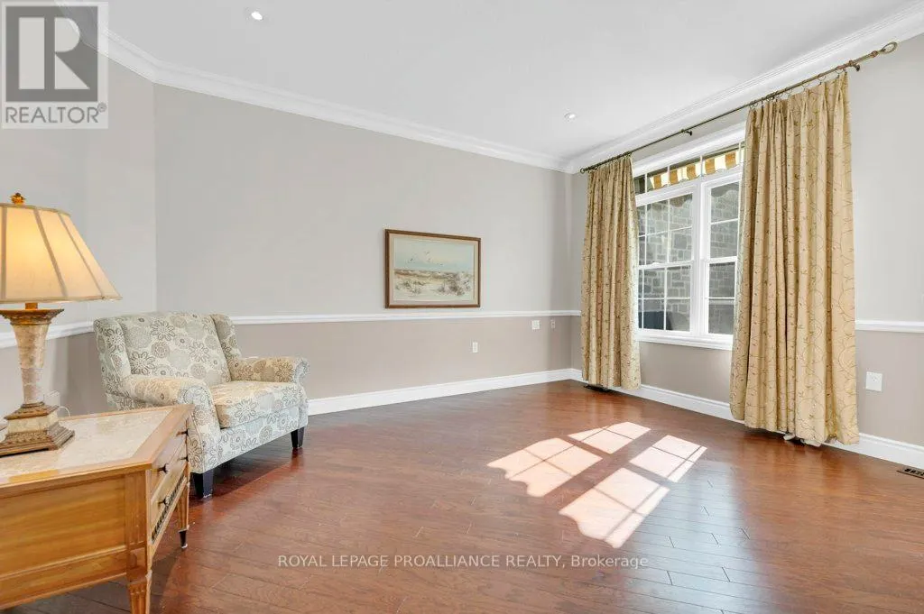 22 GRACEFIELD LANE