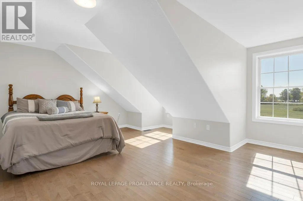 22 GRACEFIELD LANE