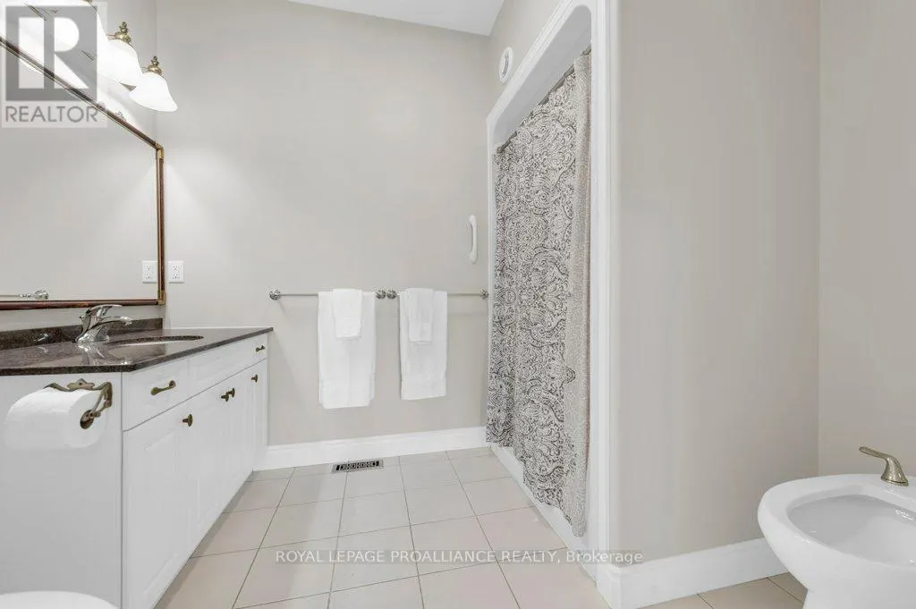 22 GRACEFIELD LANE