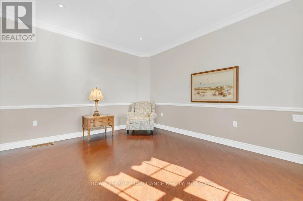 22 GRACEFIELD LANE