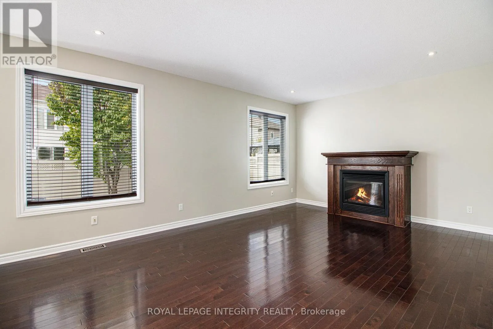 324 BRANTHAVEN STREET