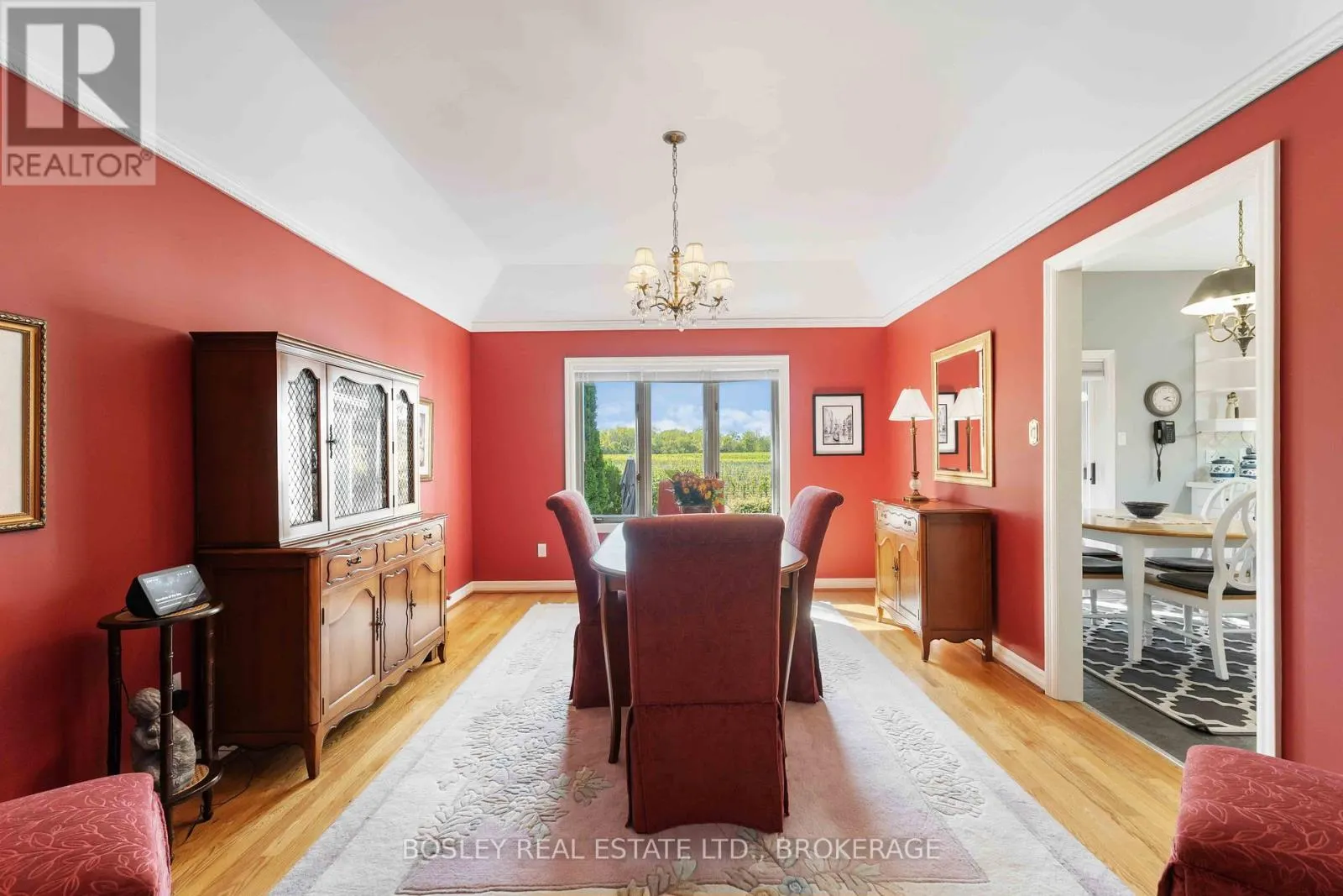641 SIMCOE STREET