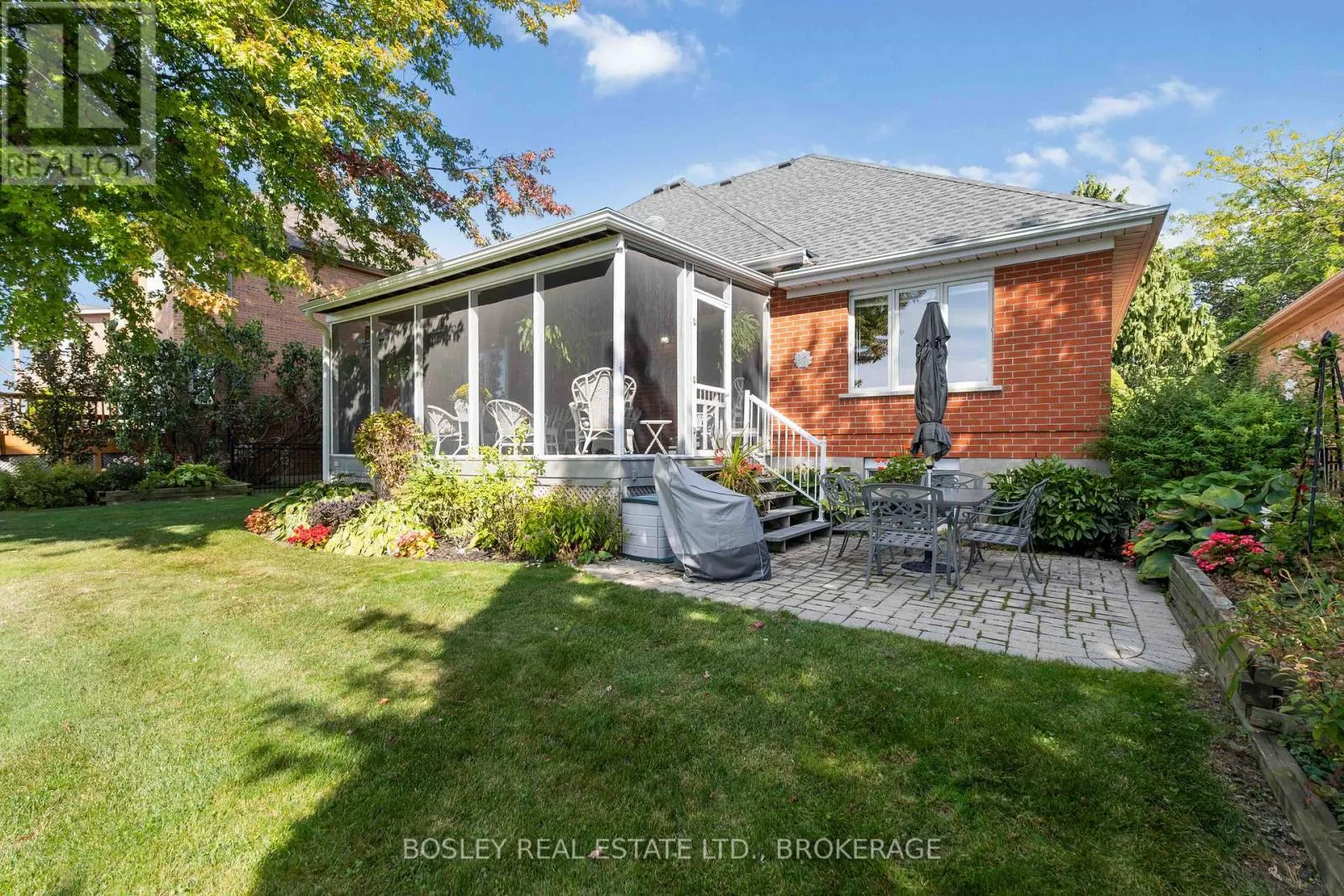 641 SIMCOE STREET