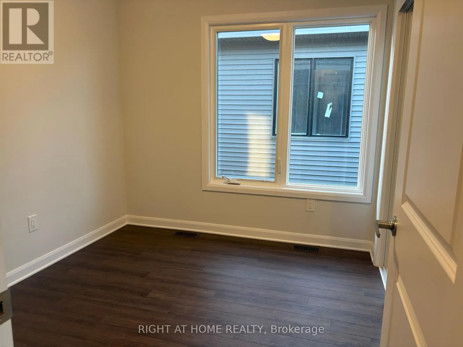 409 SILVERBERRY PRIVATE