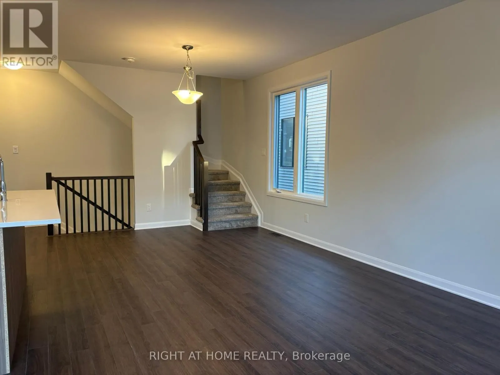 409 SILVERBERRY PRIVATE