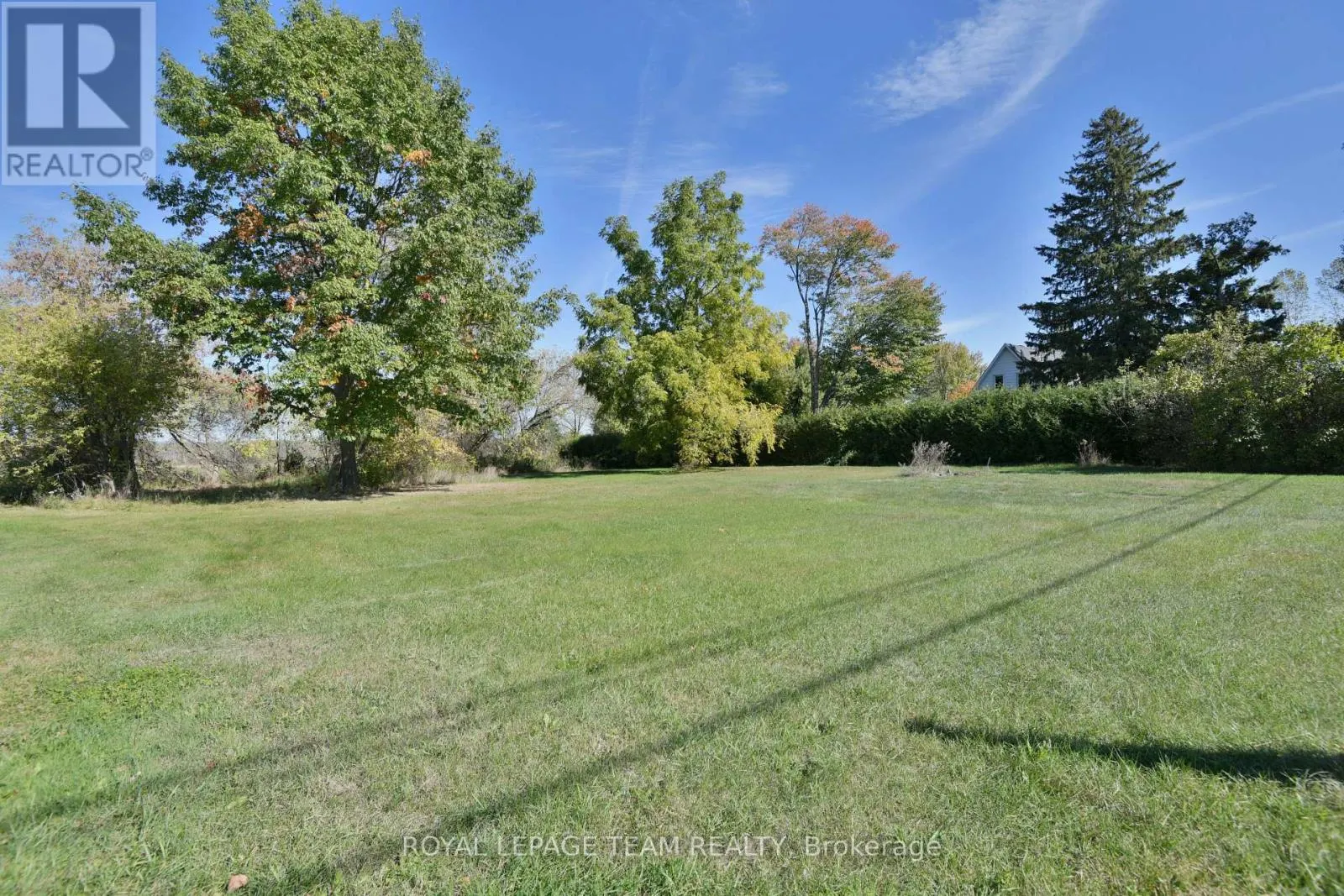 2692 DUNROBIN ROAD