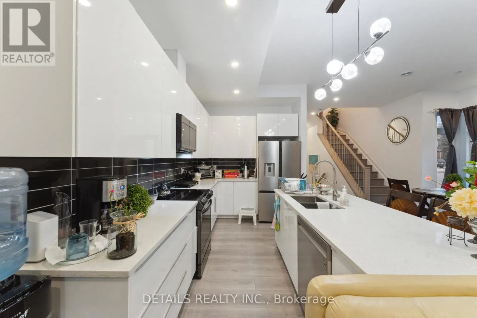 A - 137 DUFORD STREET