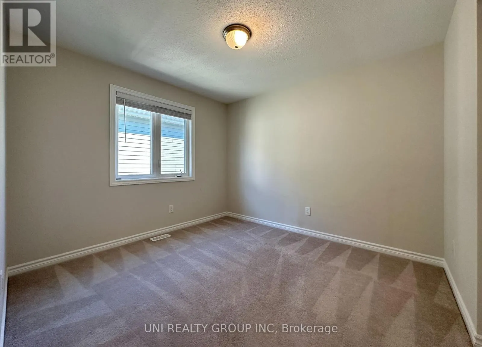 514 HONEYLOCUST AVENUE