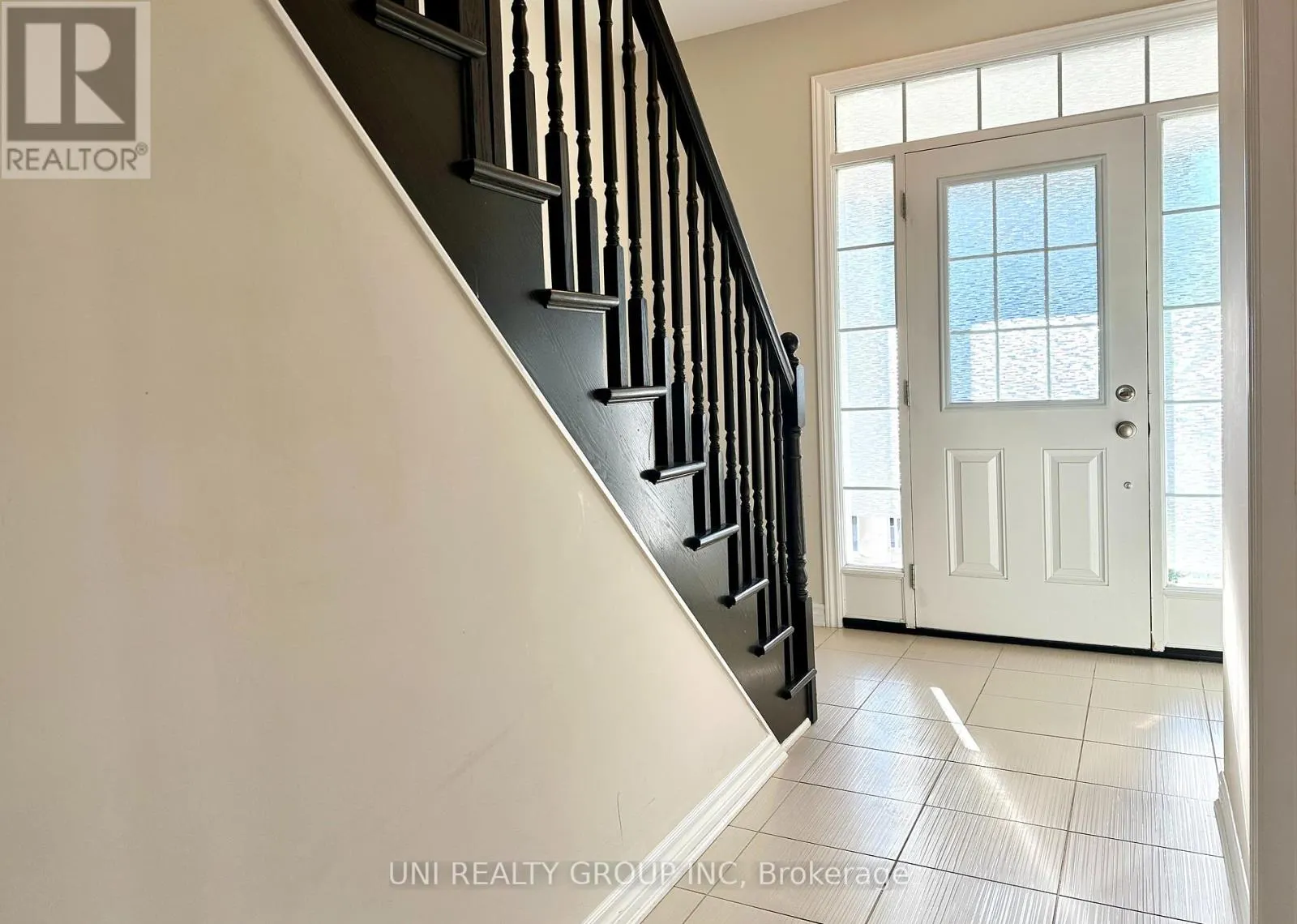 514 HONEYLOCUST AVENUE