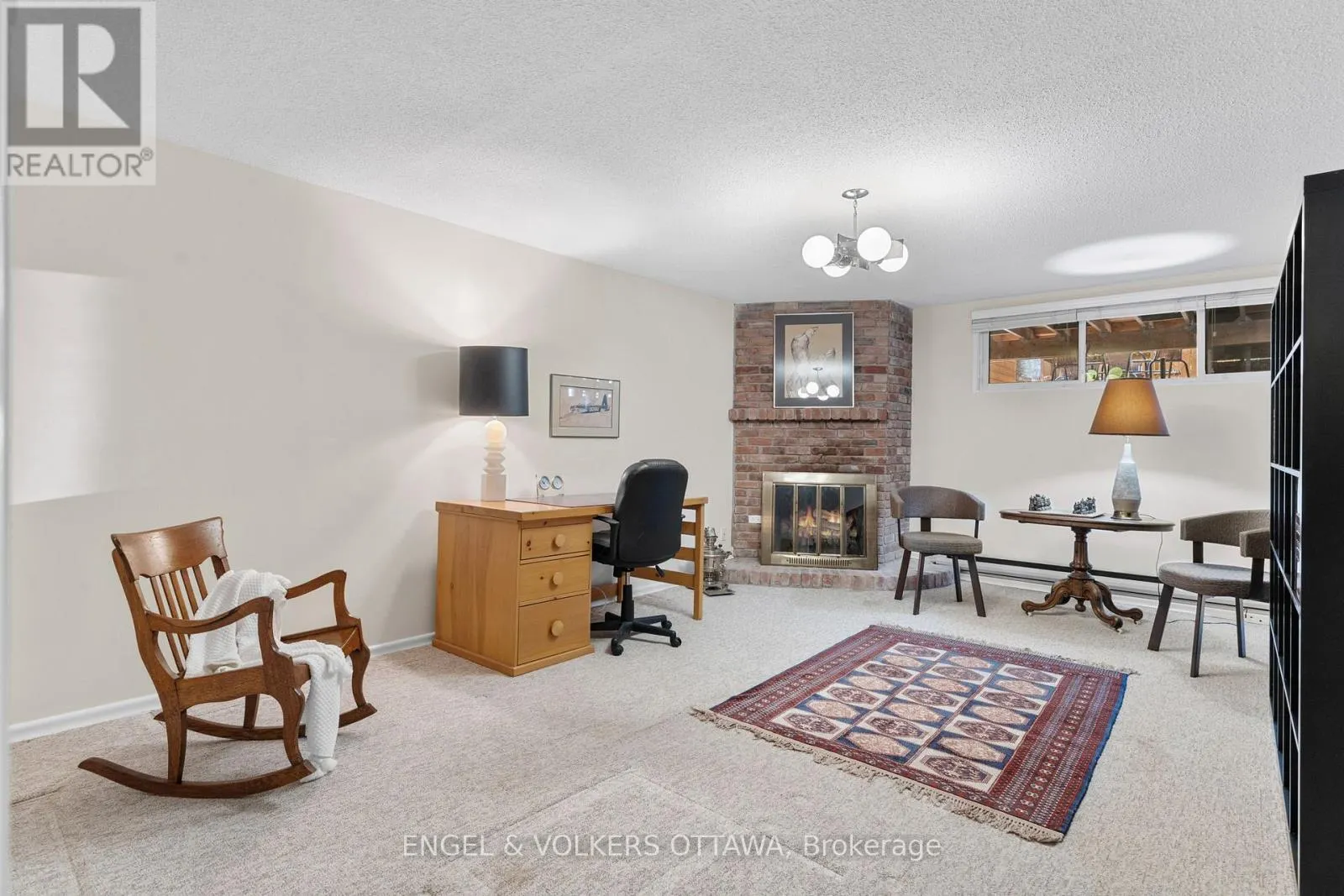 4 - 74 SOMERSET STREET W