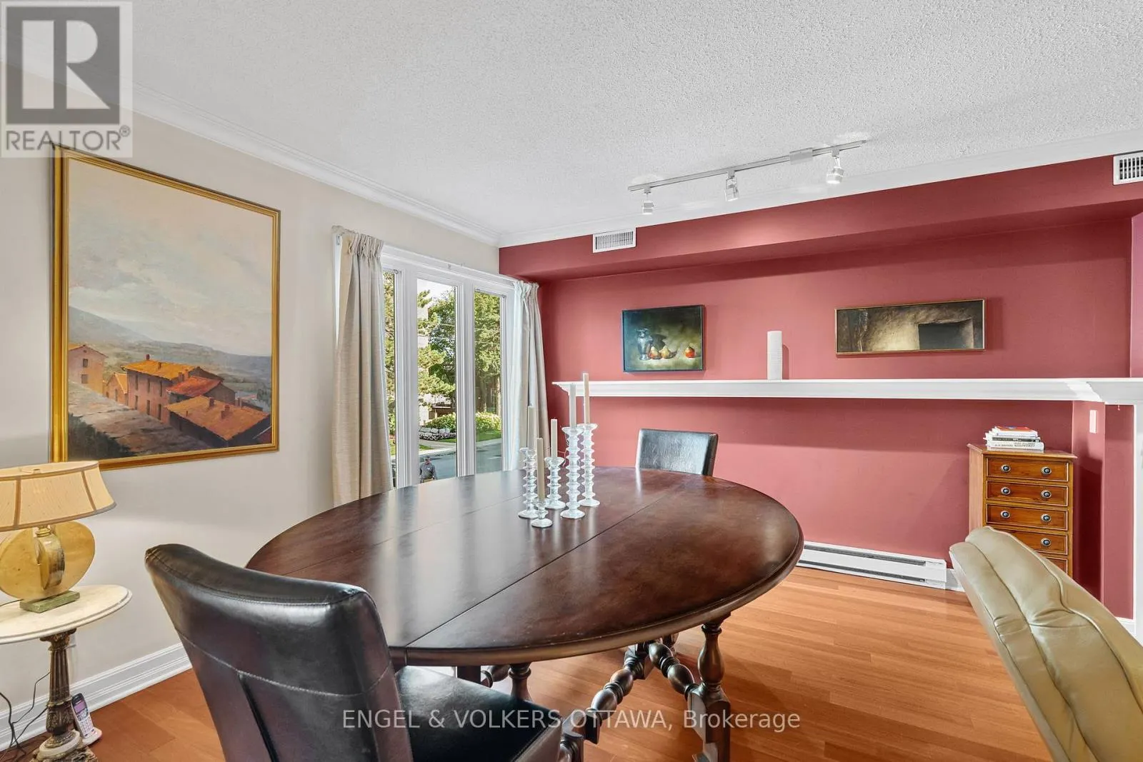 4 - 74 SOMERSET STREET W
