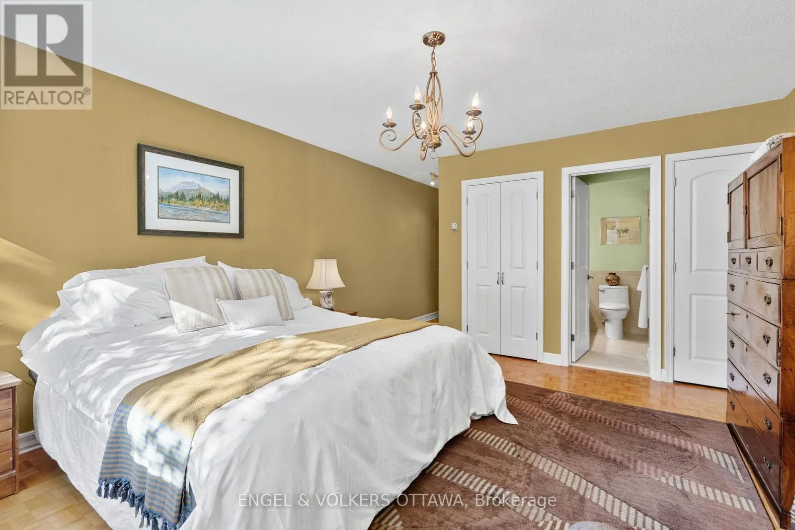 4 - 74 SOMERSET STREET W