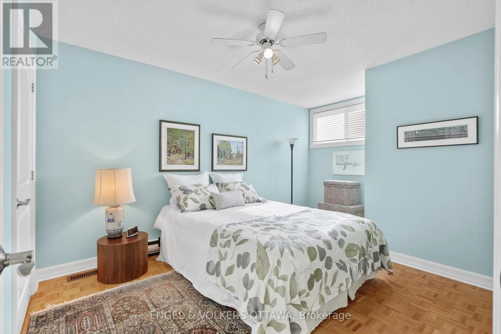 4 - 74 SOMERSET STREET W
