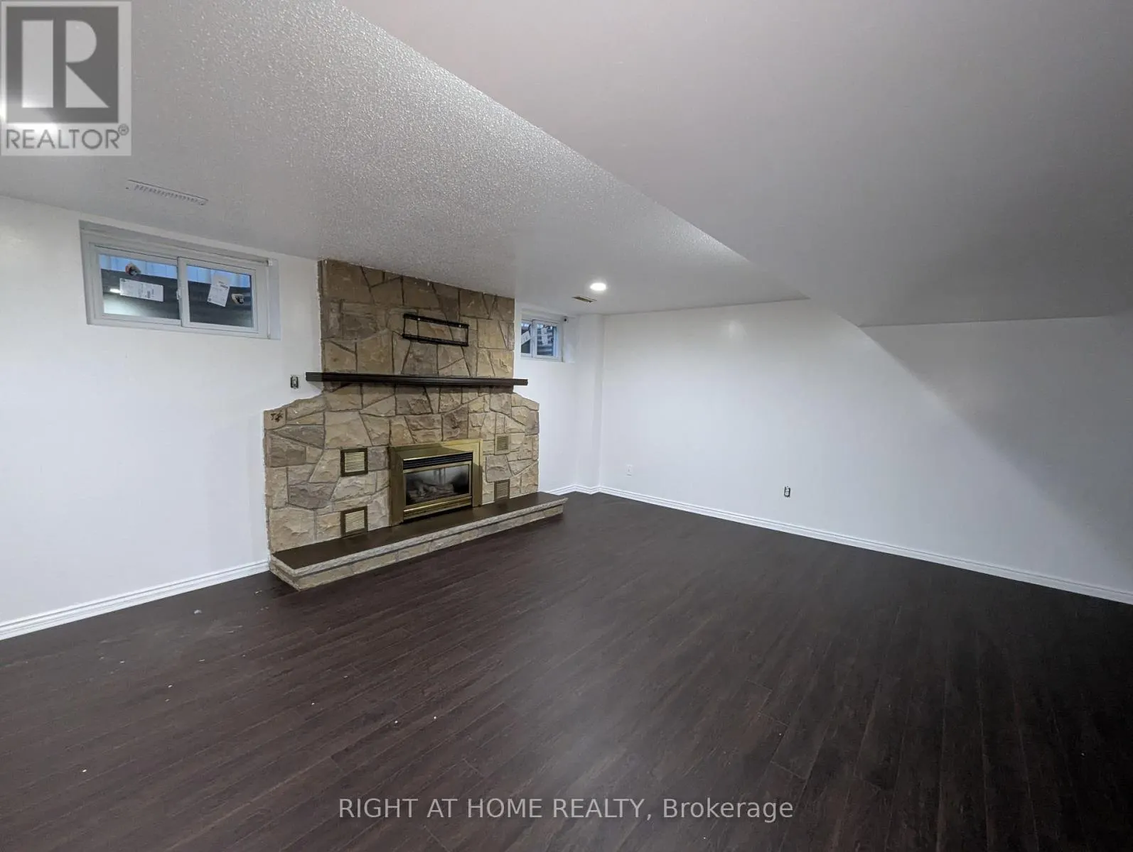 73 SKYVIEW DRIVE