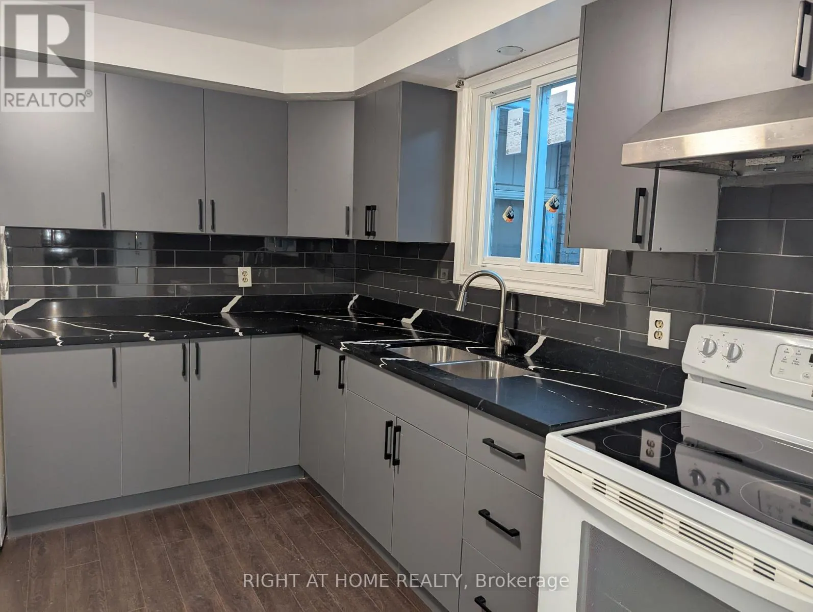 73 SKYVIEW DRIVE