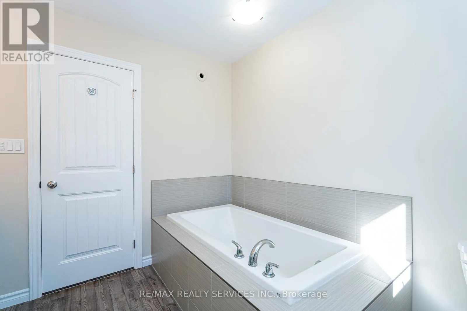 25 ACORN TRAIL