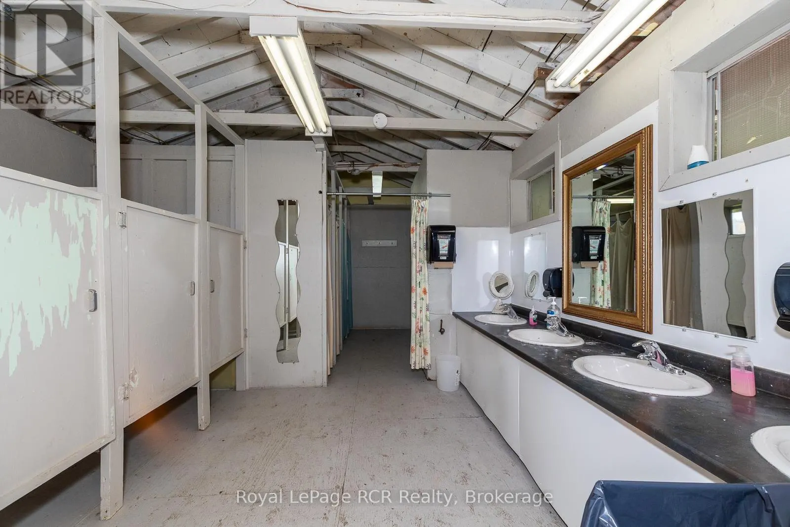452 BRUCE RD. 11