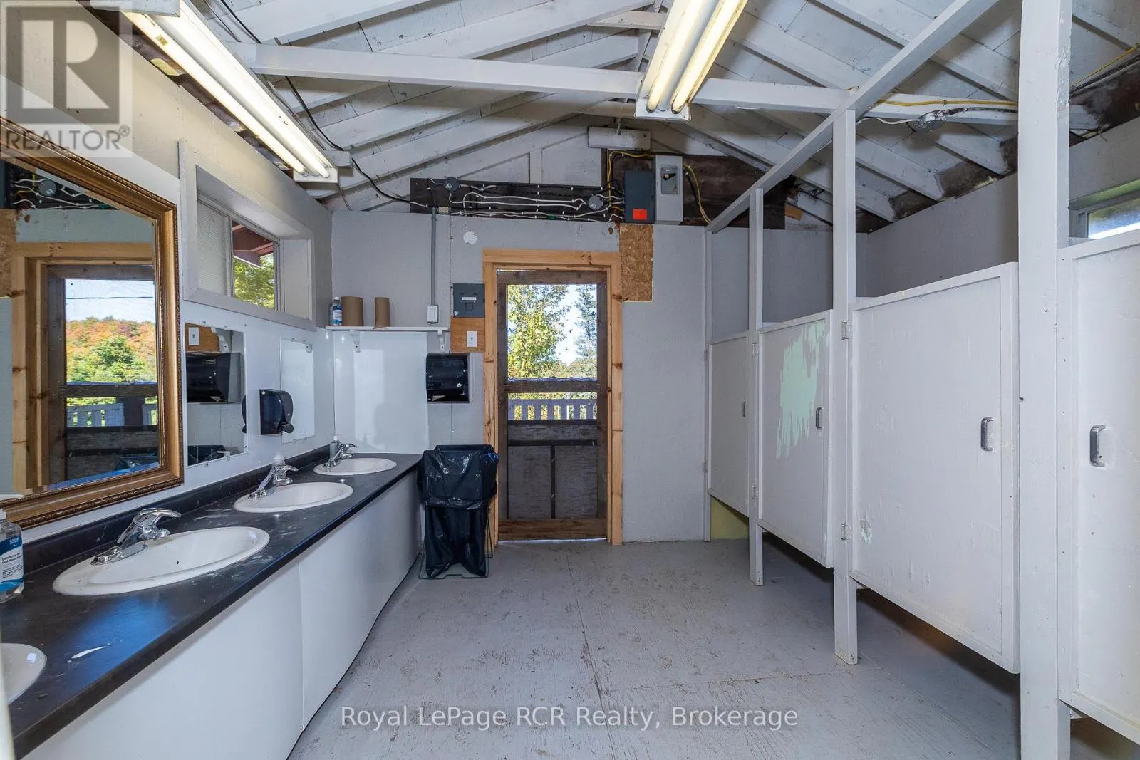 452 BRUCE RD. 11