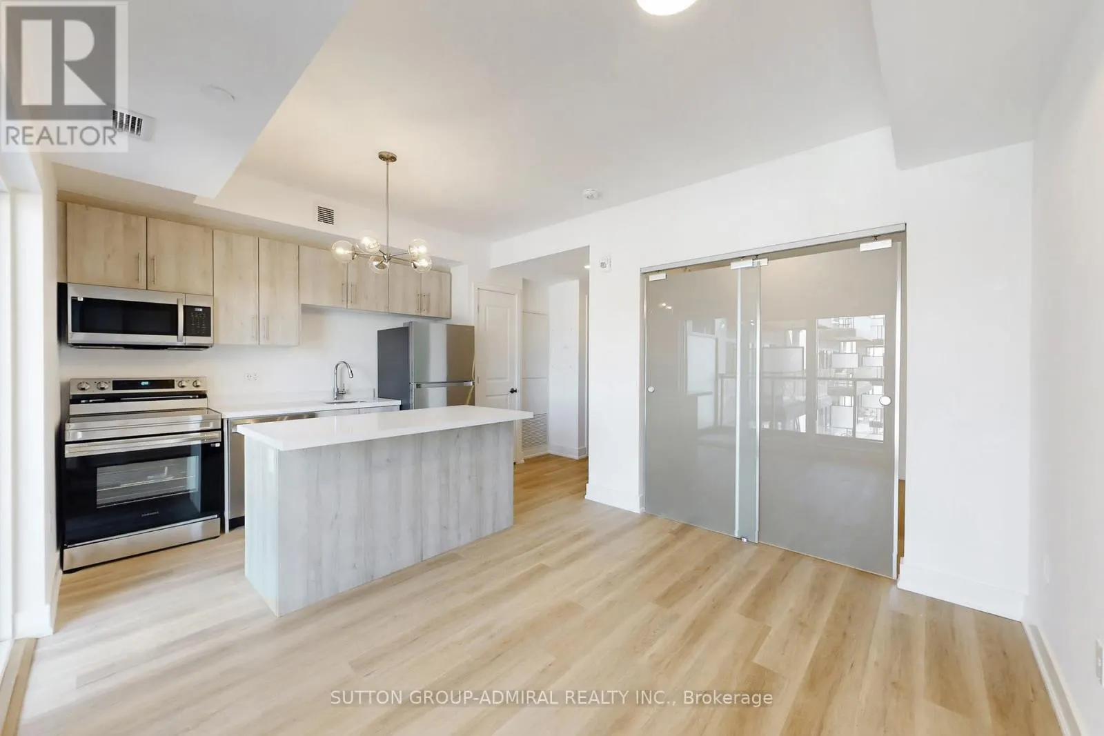 811 - 575 CONKLIN ROAD