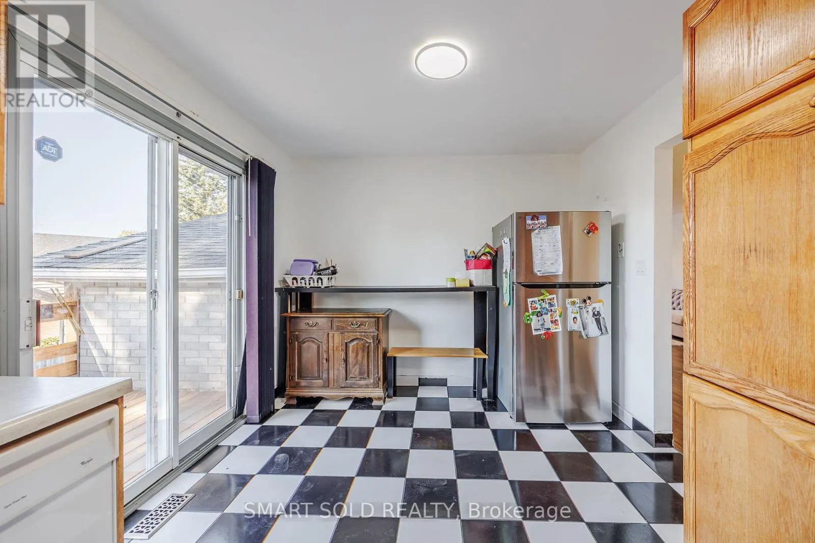 44 HEMLOCK STREET