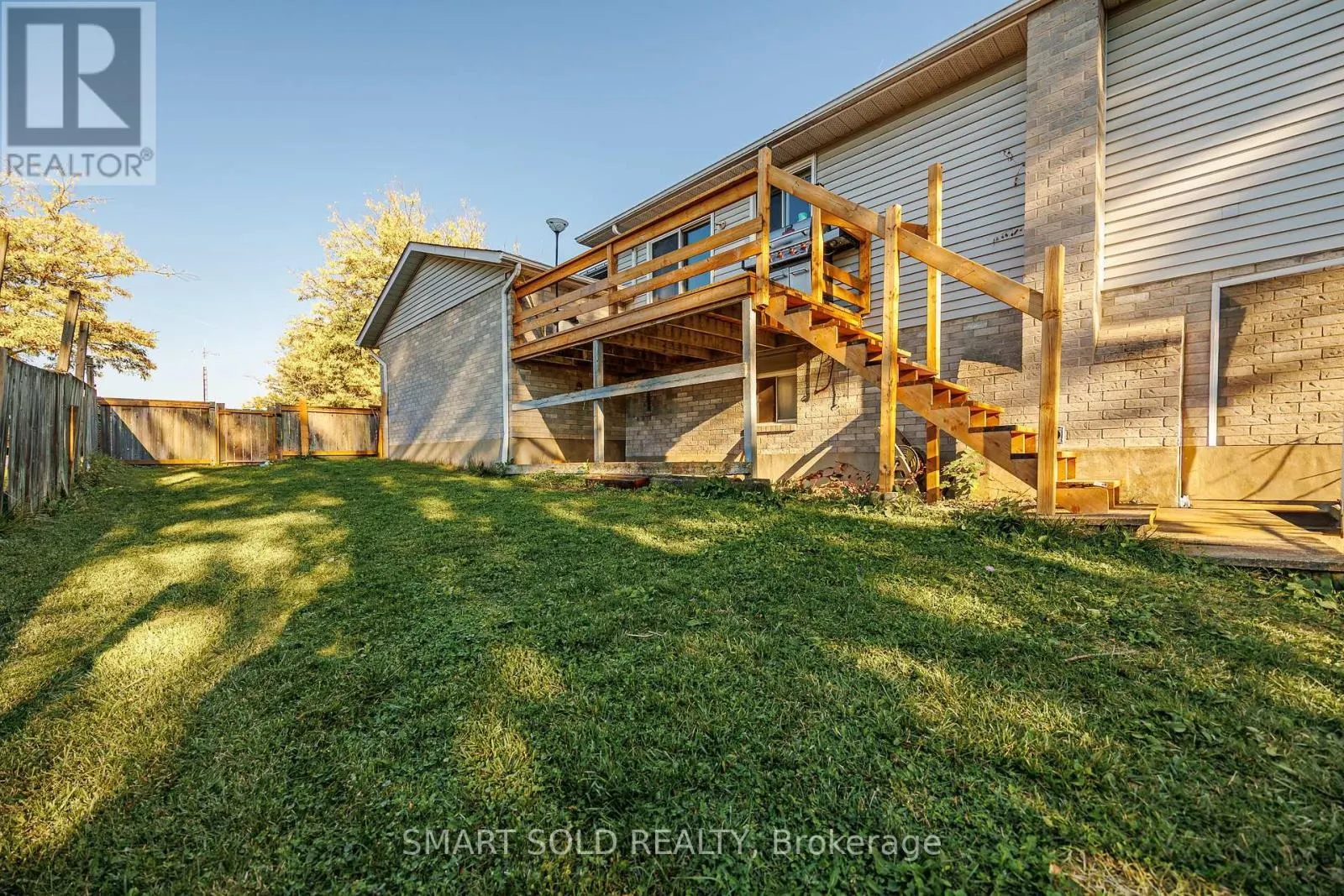 44 HEMLOCK STREET