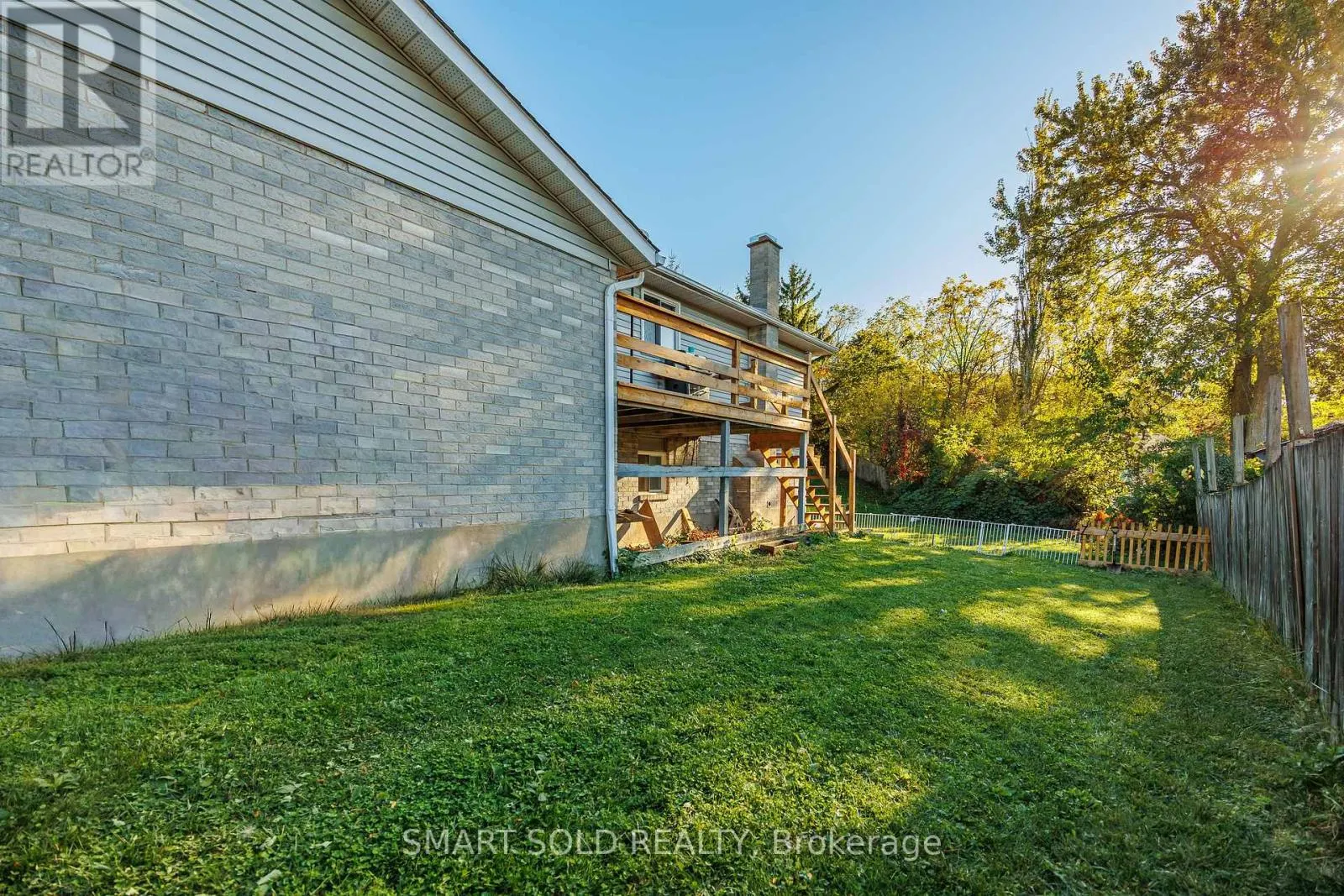 44 HEMLOCK STREET