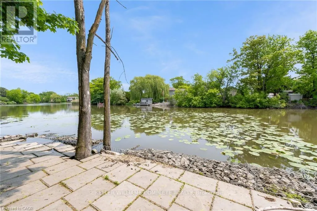 14 OCEANIC DRIVE