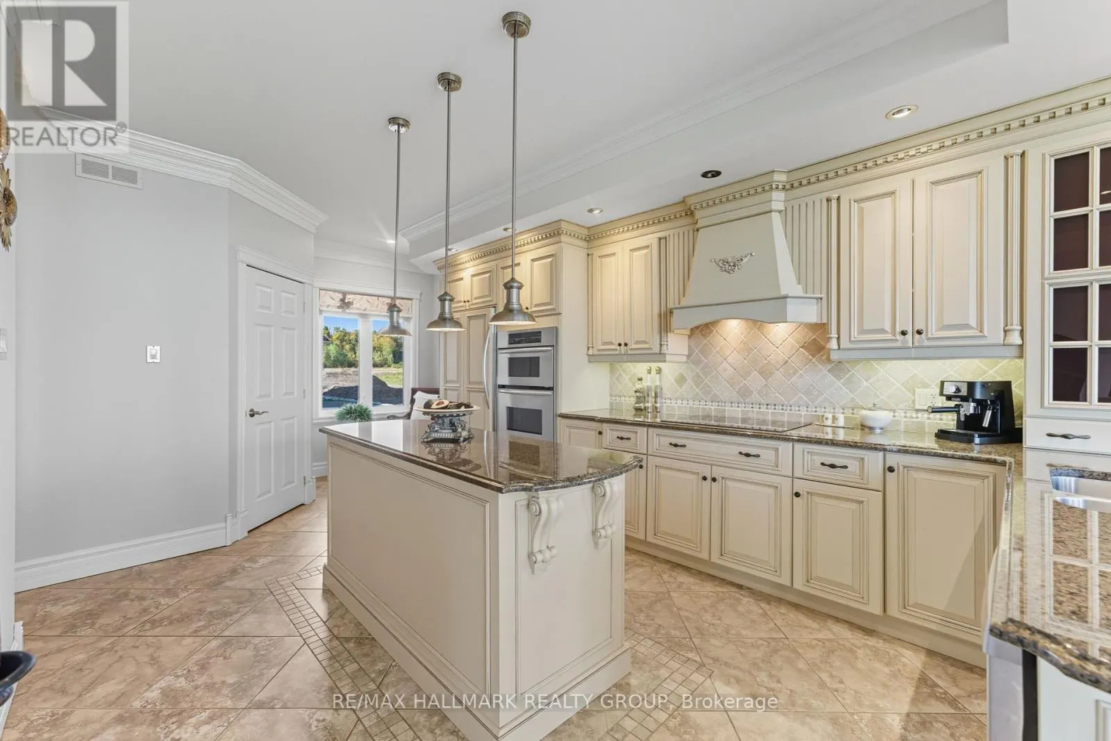 3285 FRONT ROAD S