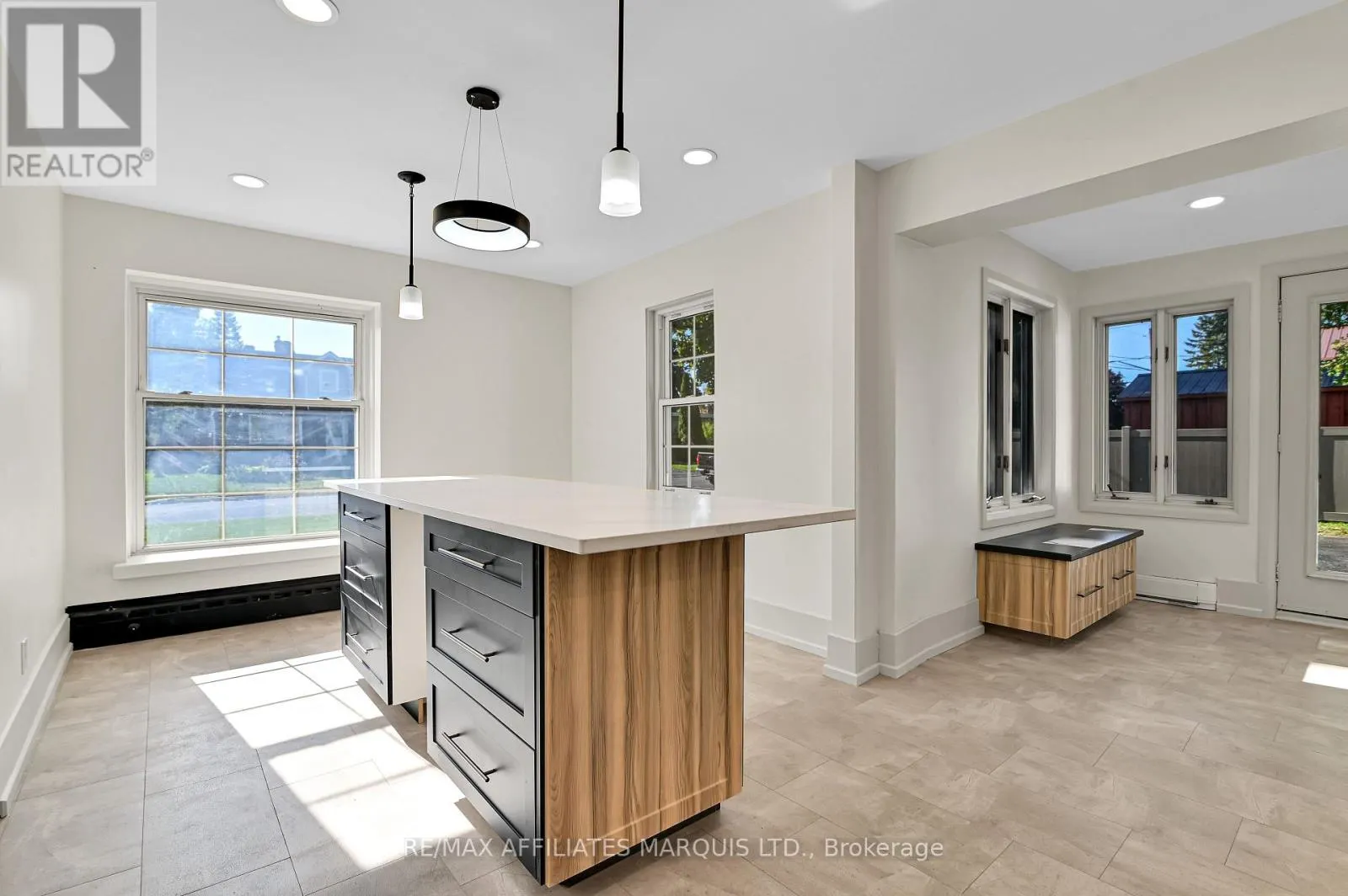 1603 PETER STREET