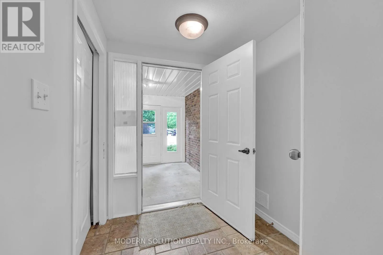 370A CHURCHILL COURT