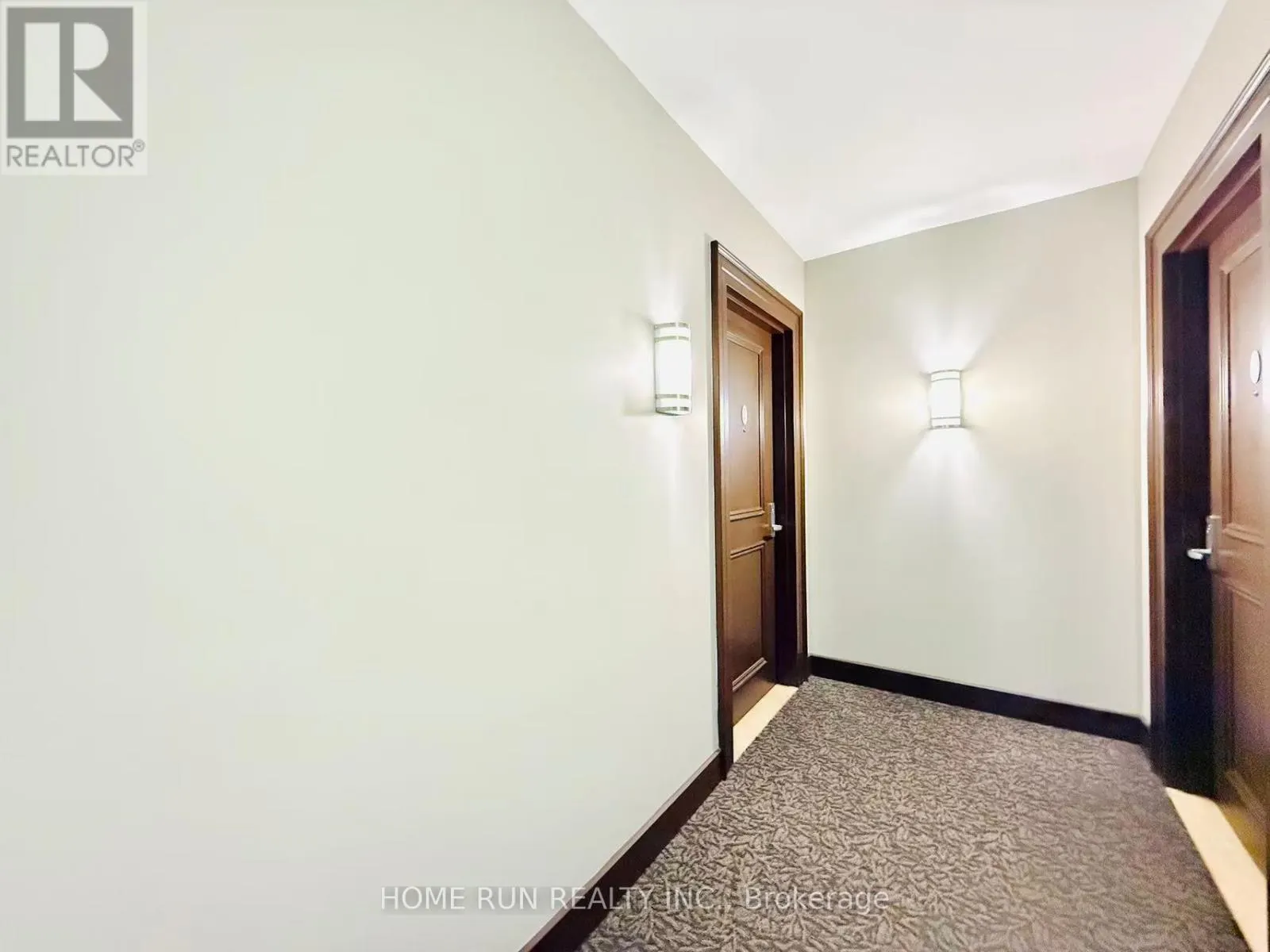801 - 90 LANDRY STREET