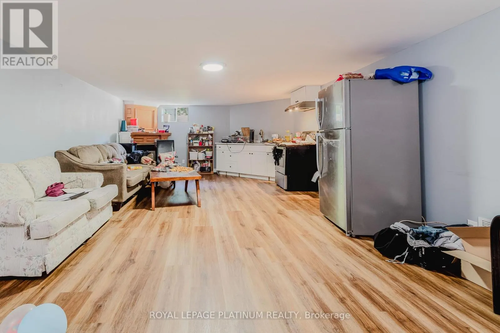 6 VARADI AVENUE