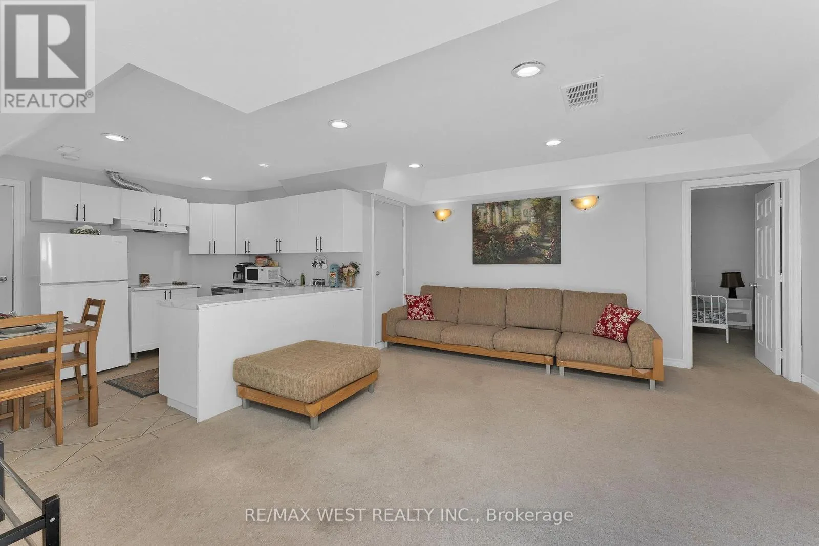 3462 TREELINE COURT