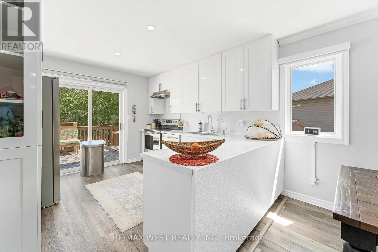 3462 TREELINE COURT