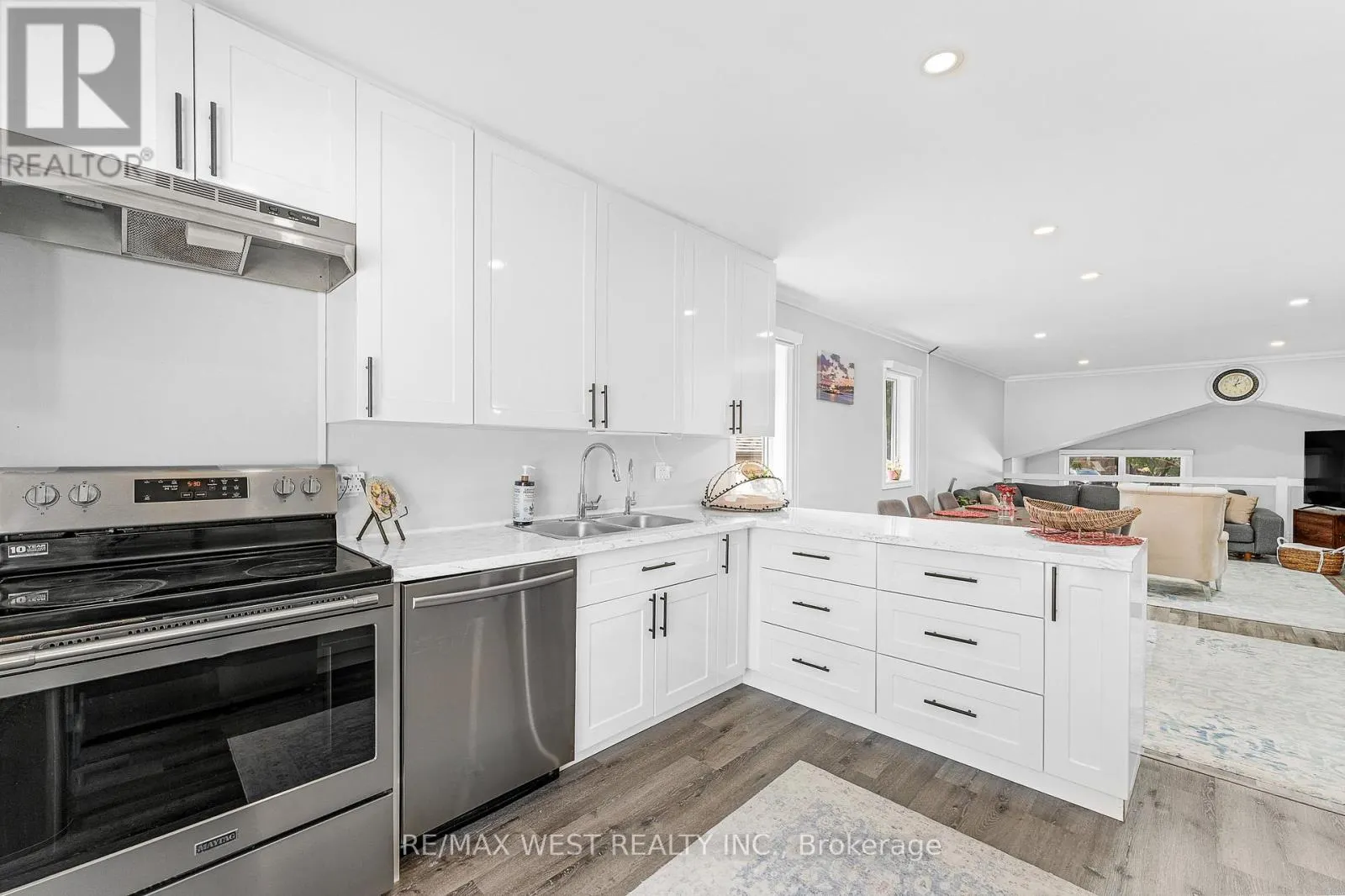 3462 TREELINE COURT