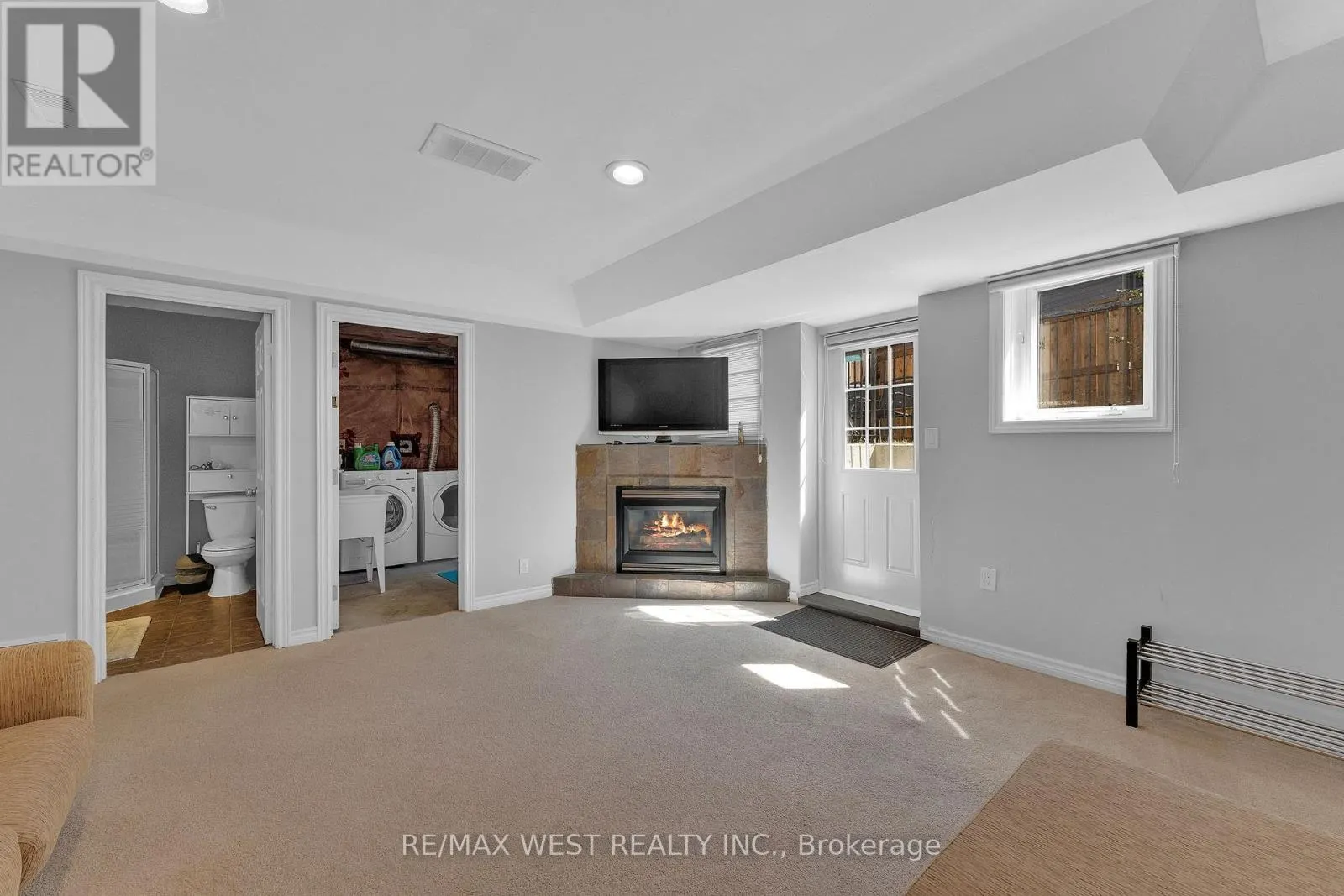 3462 TREELINE COURT