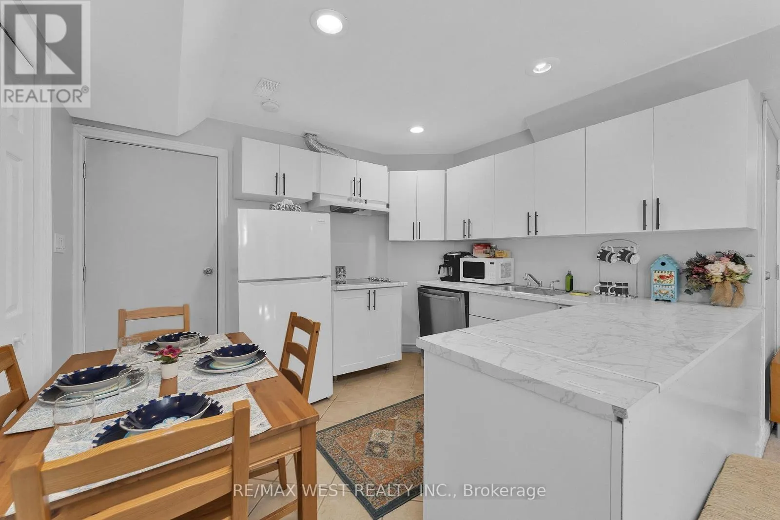 3462 TREELINE COURT