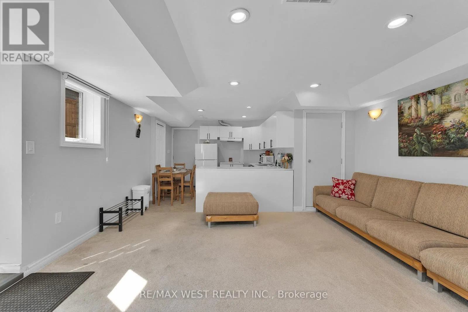 3462 TREELINE COURT