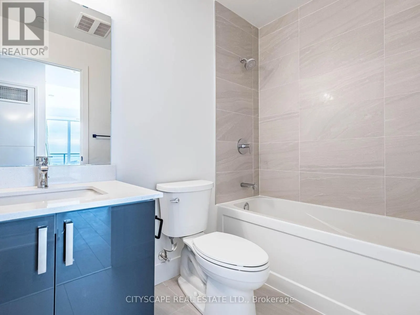 1507 - 2782 BARTON STREET E