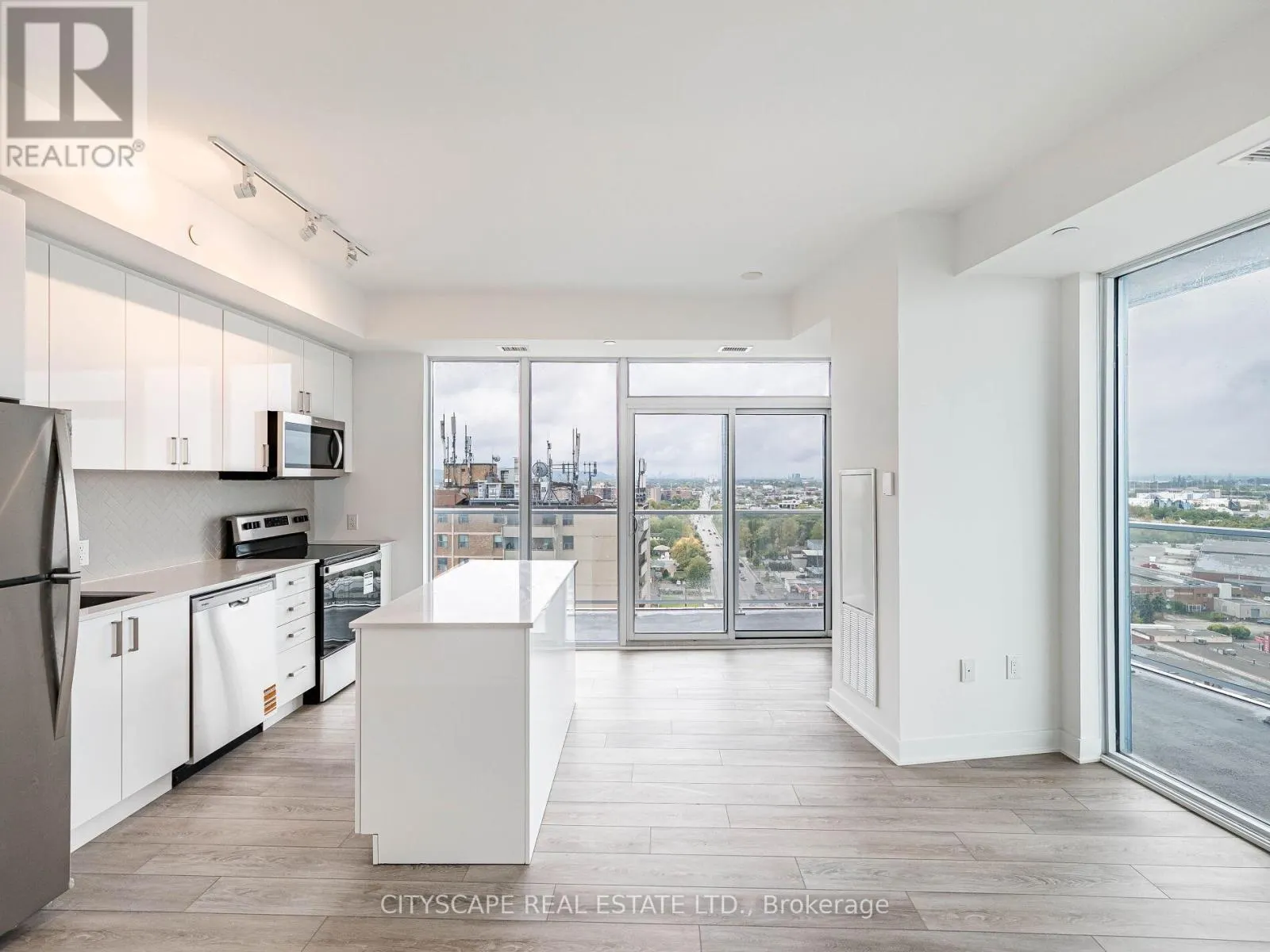 1507 - 2782 BARTON STREET E