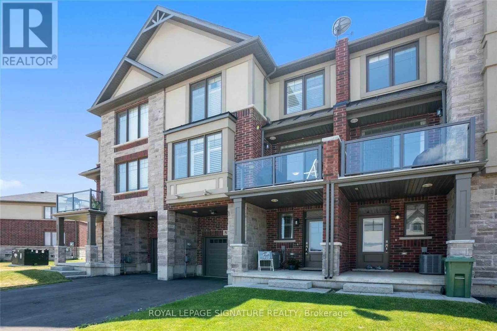5 DODMAN CRESCENT