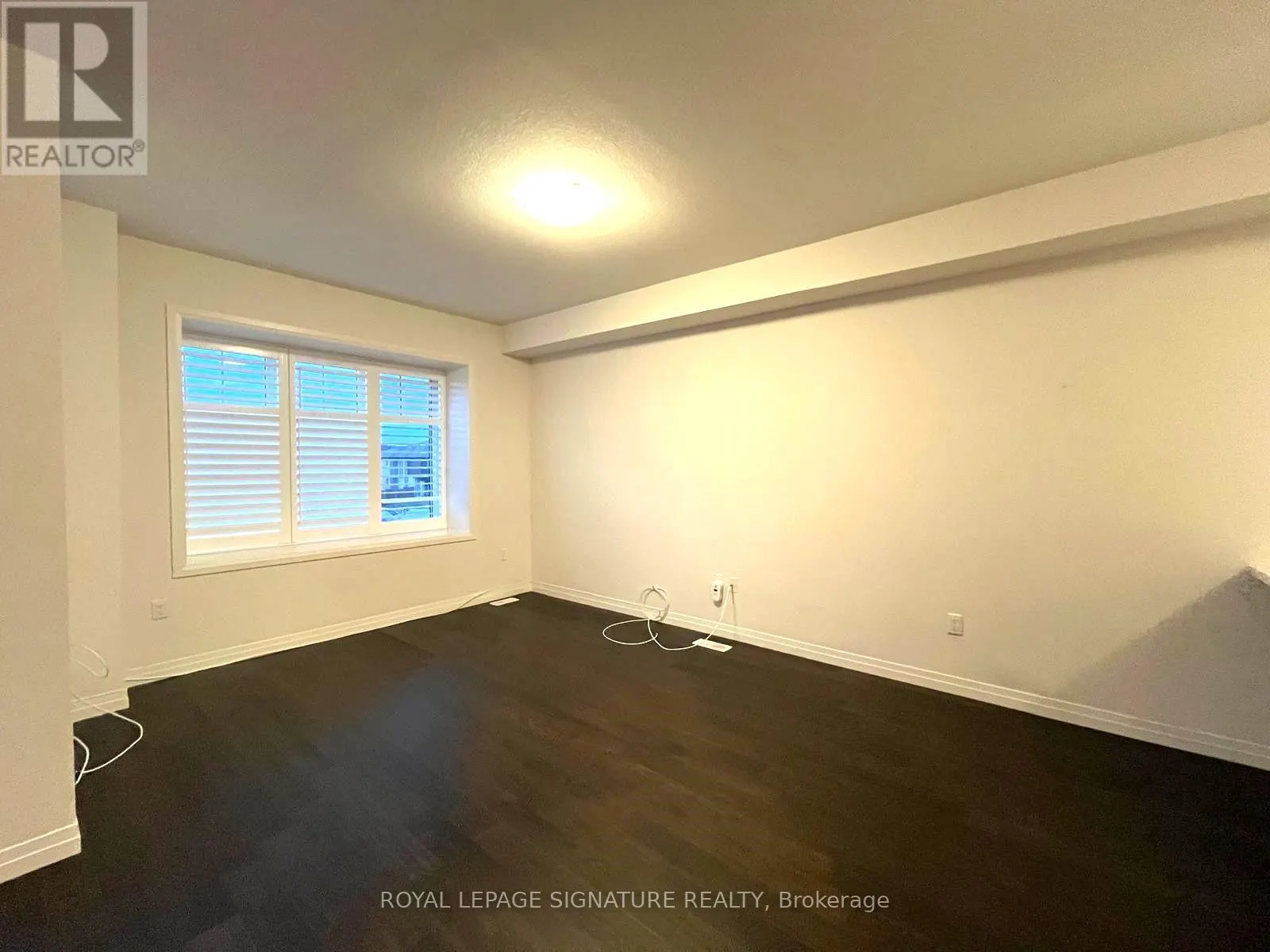 5 DODMAN CRESCENT