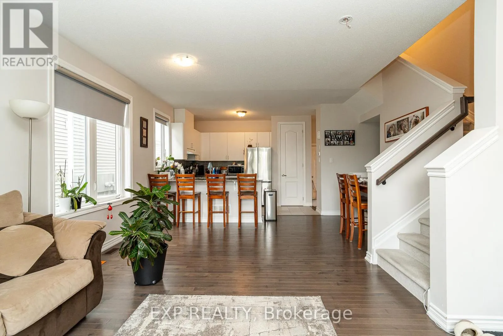 814 HORSESHOE FALLS WAY