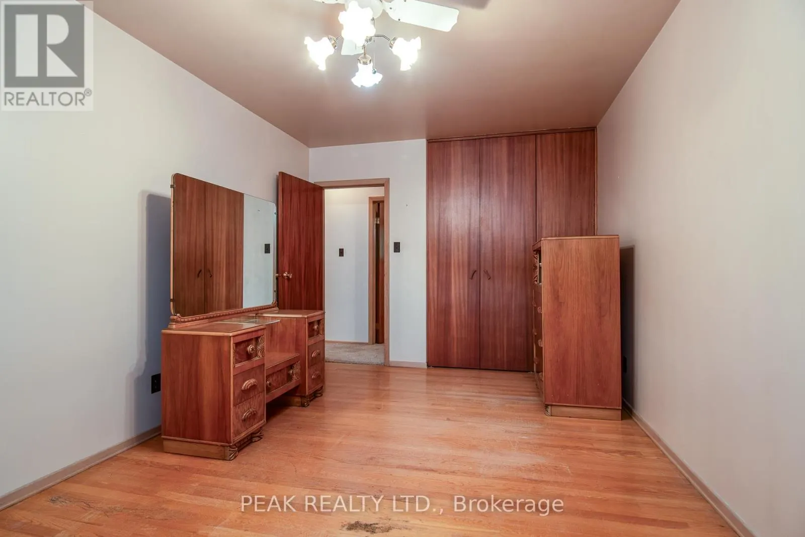 444 GREENBROOK DRIVE