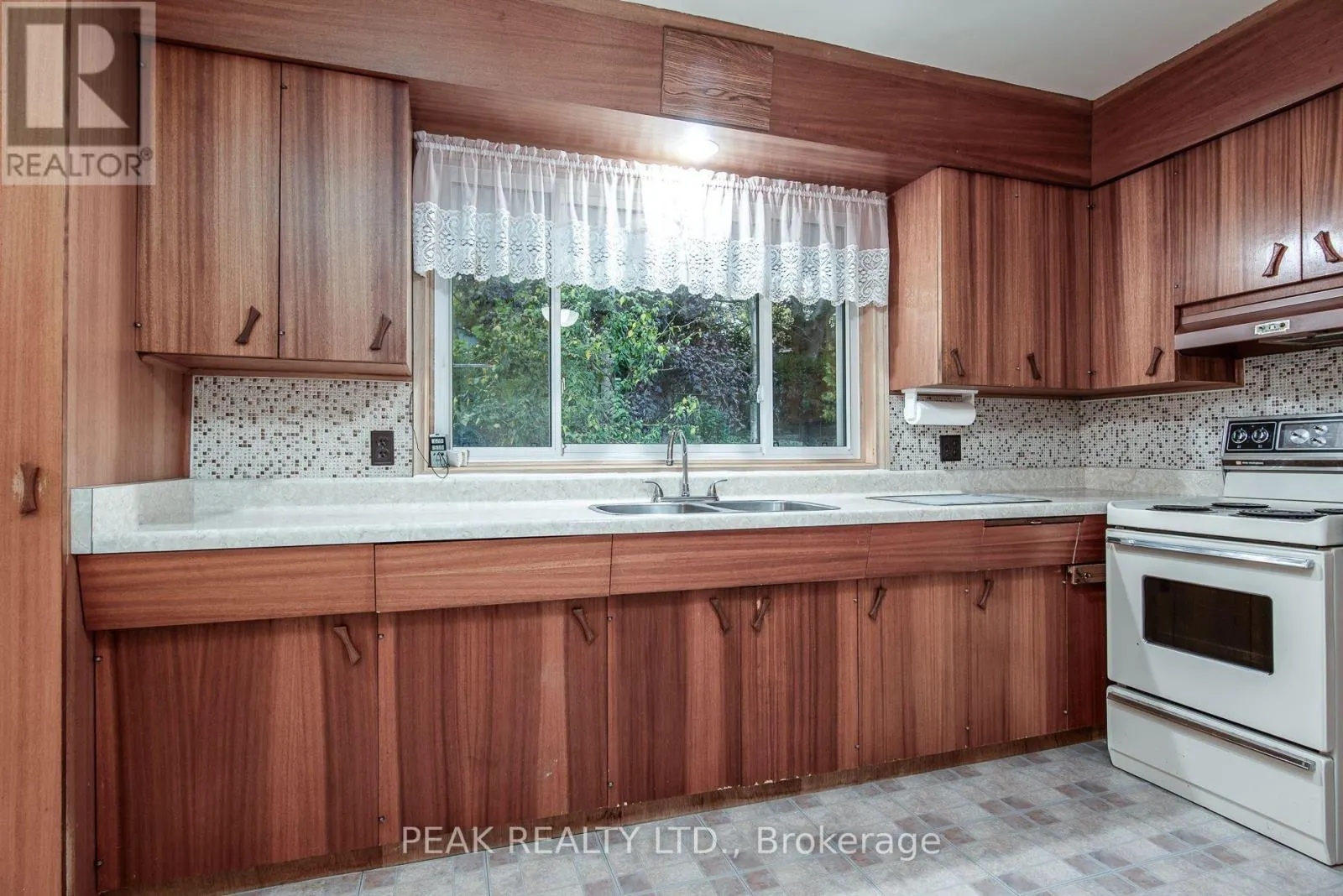 444 GREENBROOK DRIVE