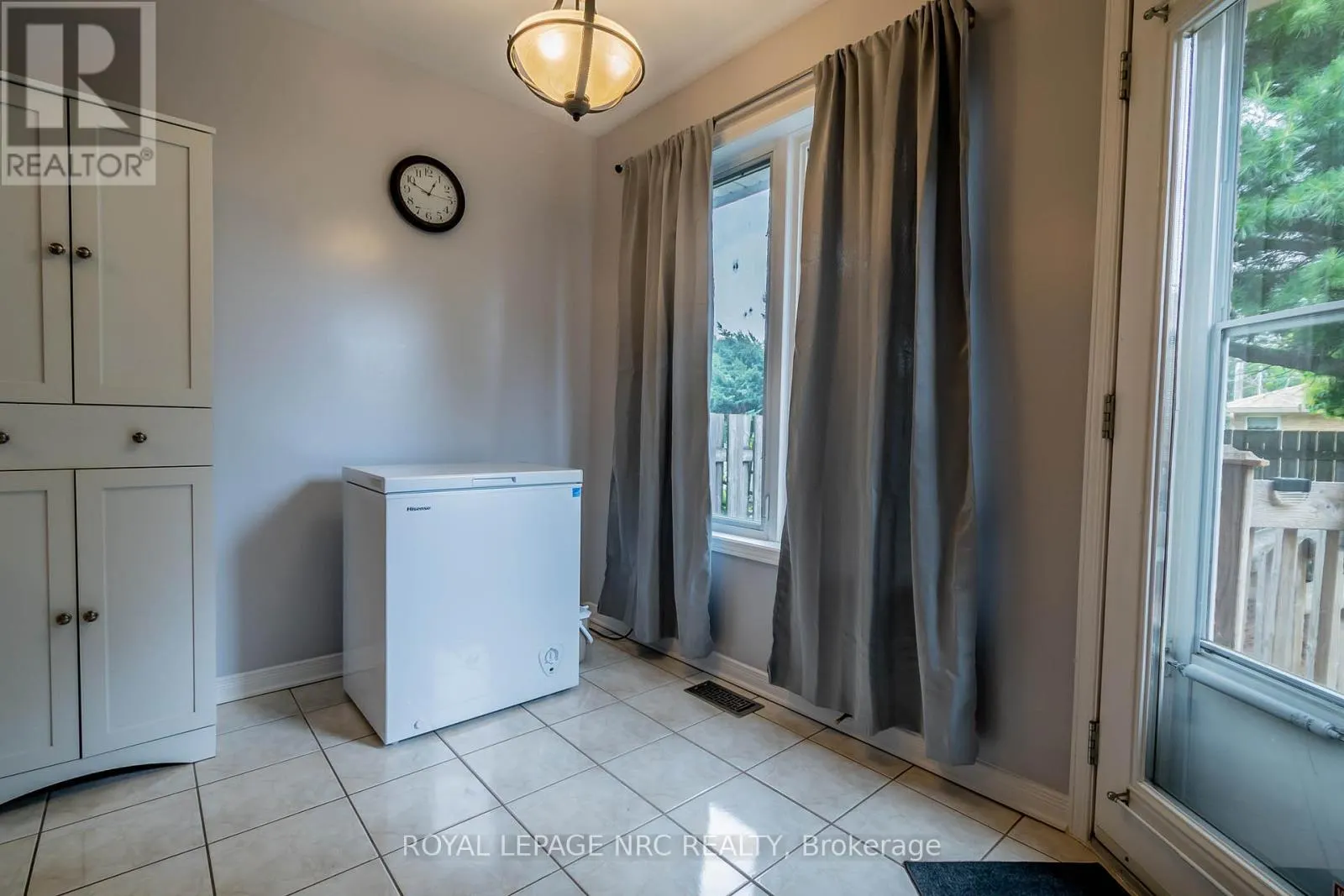 28 - 5070 DRUMMOND ROAD, #28