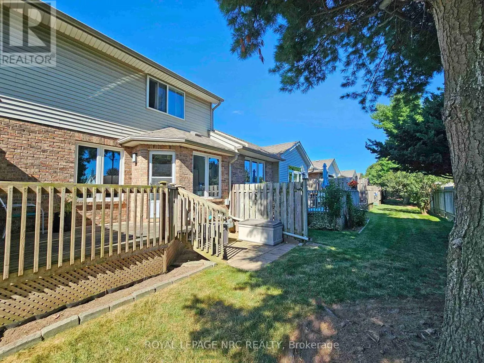28 - 5070 DRUMMOND ROAD, #28