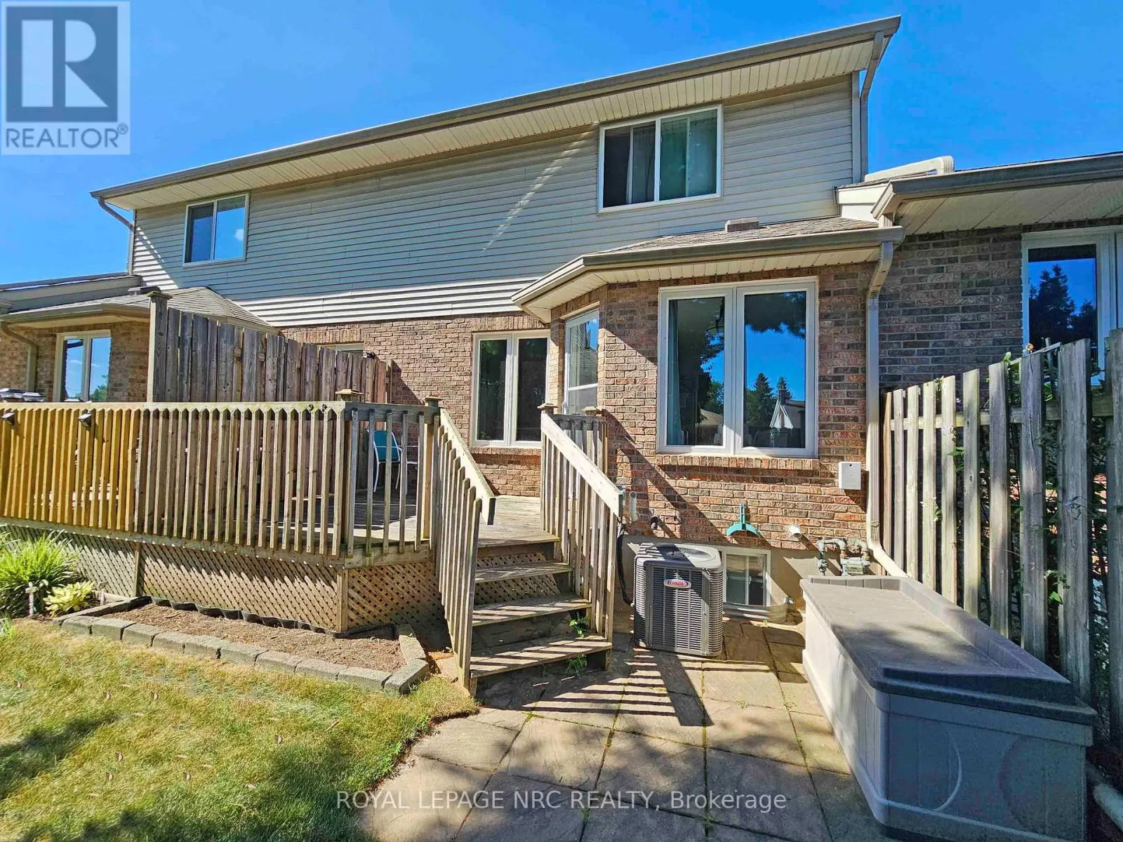 28 - 5070 DRUMMOND ROAD, #28